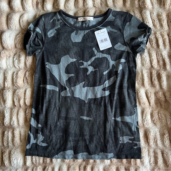 NWT Free People Clare Short Sleeve black and grey camo T shirt - Picture 4 of 8